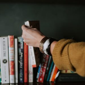 The Ultimate Guide to Selling Digital Products — $1,500/Month Playbook